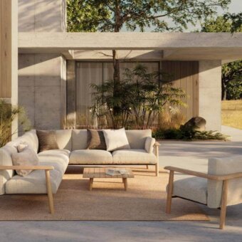Luxury Royal Botania Mambo Lounge coffee table in light teak wood, with visible grain, a rectangular shape, and supported by four legs exhibiting a matte finish.