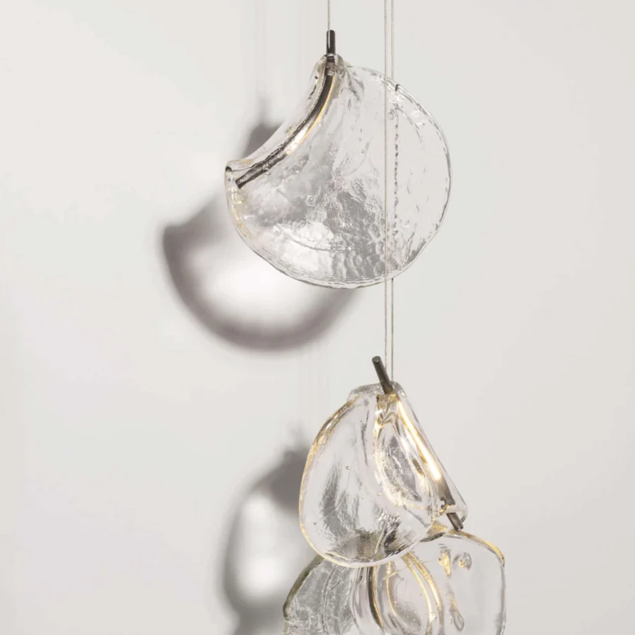 Exceptional Bocci 141 Random suspension lamp with transparent hand-blown glass pendants in a cascading arrangement