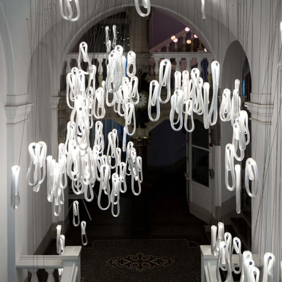Superior Bocci 87 single suspension lamp crafted in cool white with a translucent glass matrix and gentle gradient