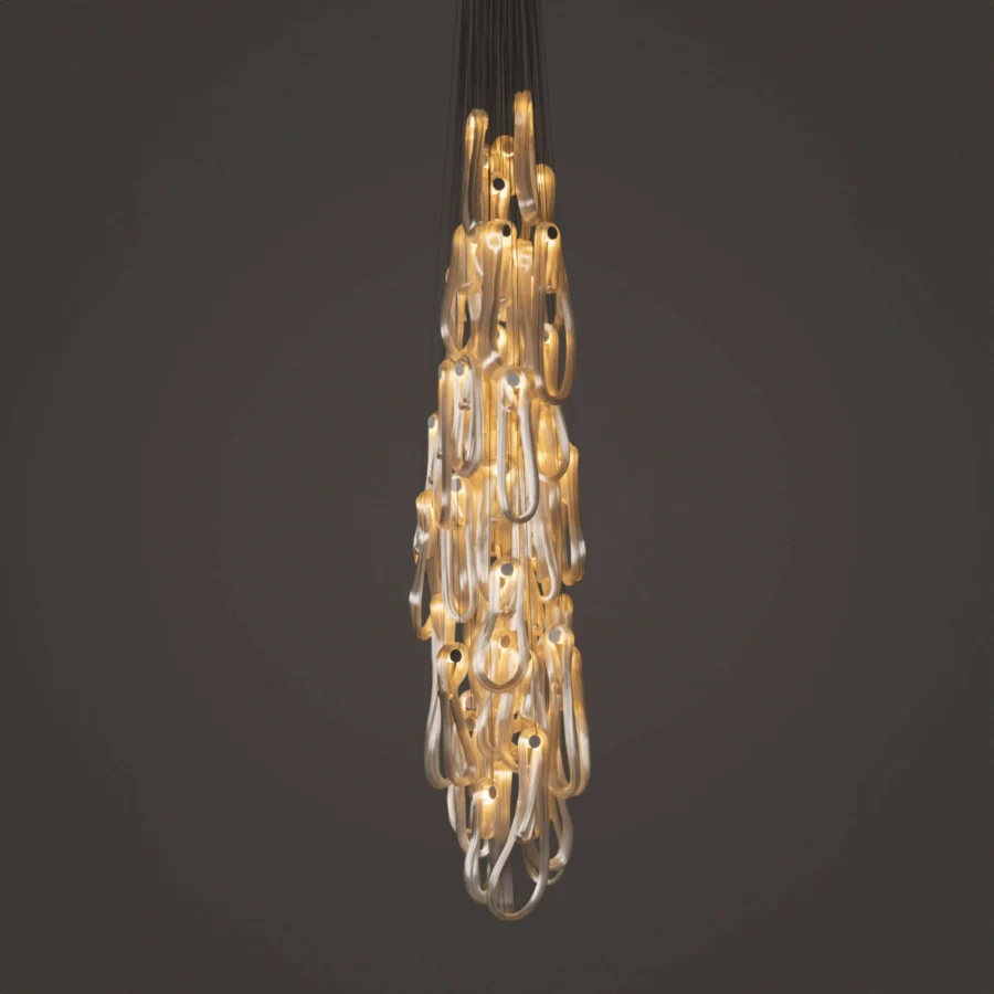 Exceptional Bocci 87 Random suspension lamp crafted in glass with interwoven gold ribbon elements and delicate microfilaments