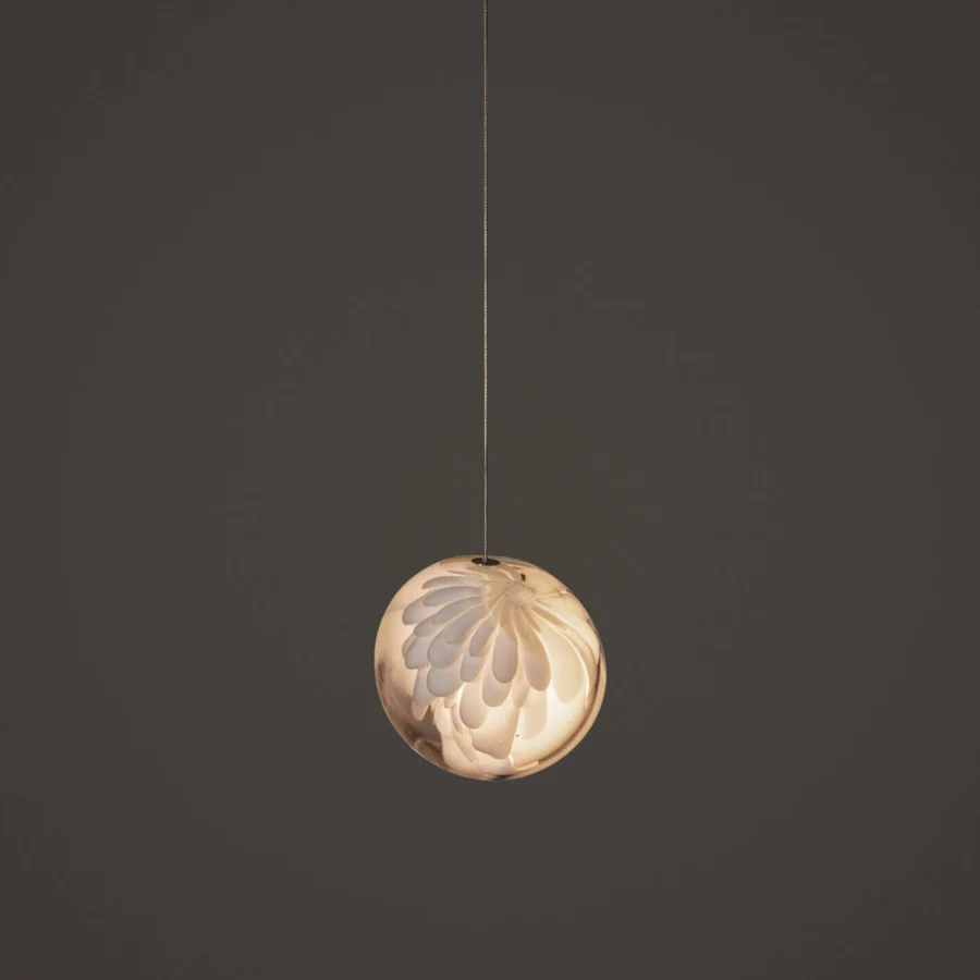Superior Bocci 118 Single suspension lamp with translucent glass and petal-like impressions emitting a warm glow