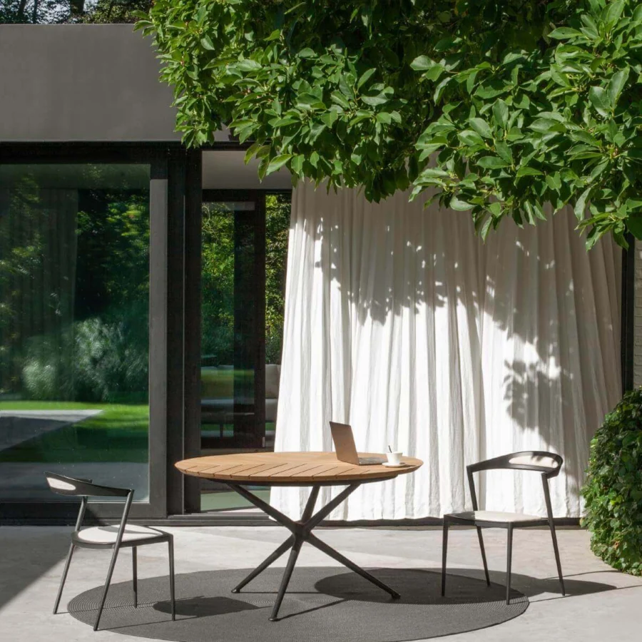 Superior Royal Botania Styletto chair with aluminum framing, a light textile seat and dark matte finish for ergonomic comfort