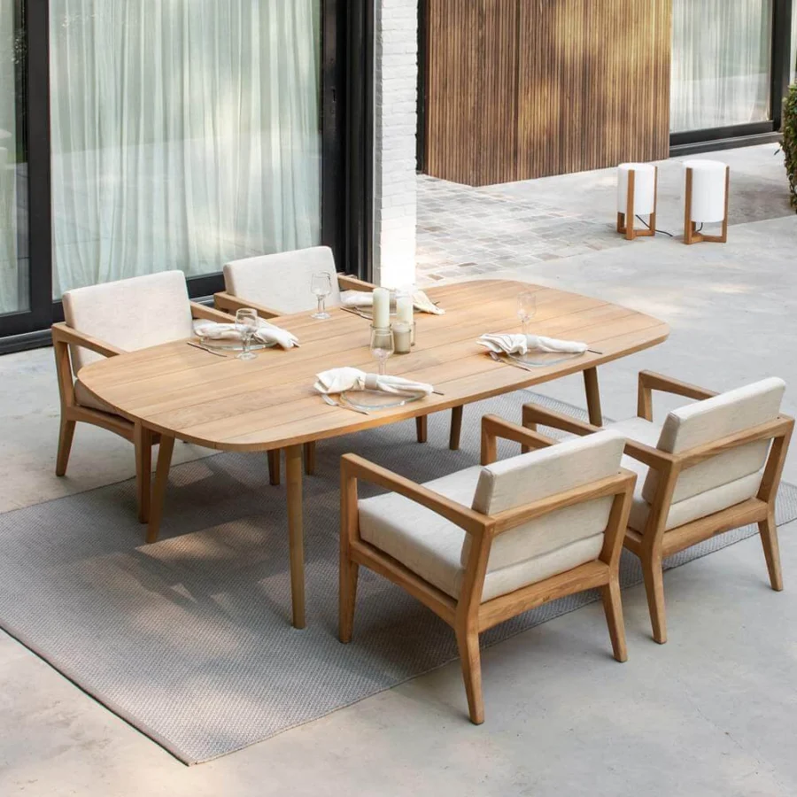 Distinguished Royal Botania Zenhit armchair with light cream textile upholstery and a teak wood frame