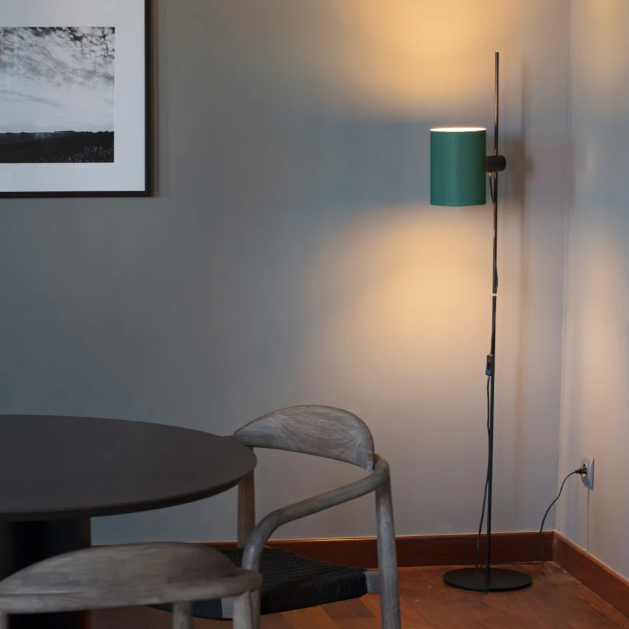 Lamp by Faro Barcelona in black metal with green cylindrical shade and flat circular base