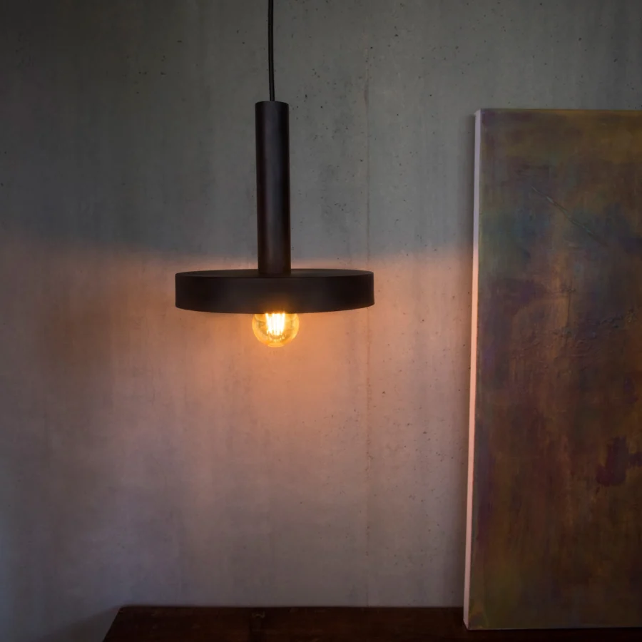 Suspension lamp by Faro Barcelona Whizz in metal with matte black finish, geometric stem and horizontal disc shade design