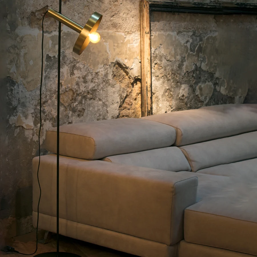 Floor lamp by Faro Barcelona Whizz in matte black metal with a circular base and adjustable gold cylindrical head