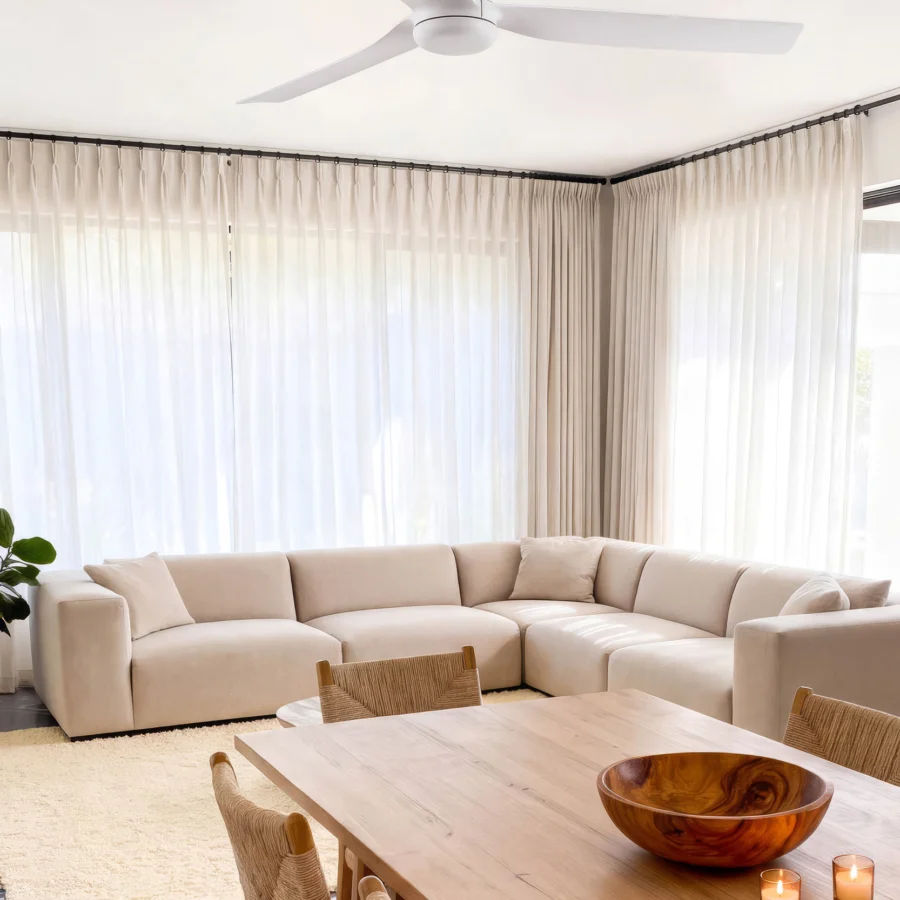 Ceiling fan by Faro Barcelona featuring white blades and minimalist silhouette
