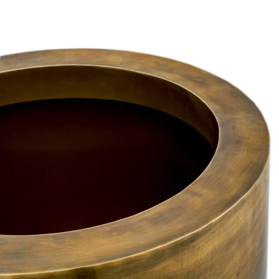 Planter by Eichholtz in metal with brushed weathered brass finish