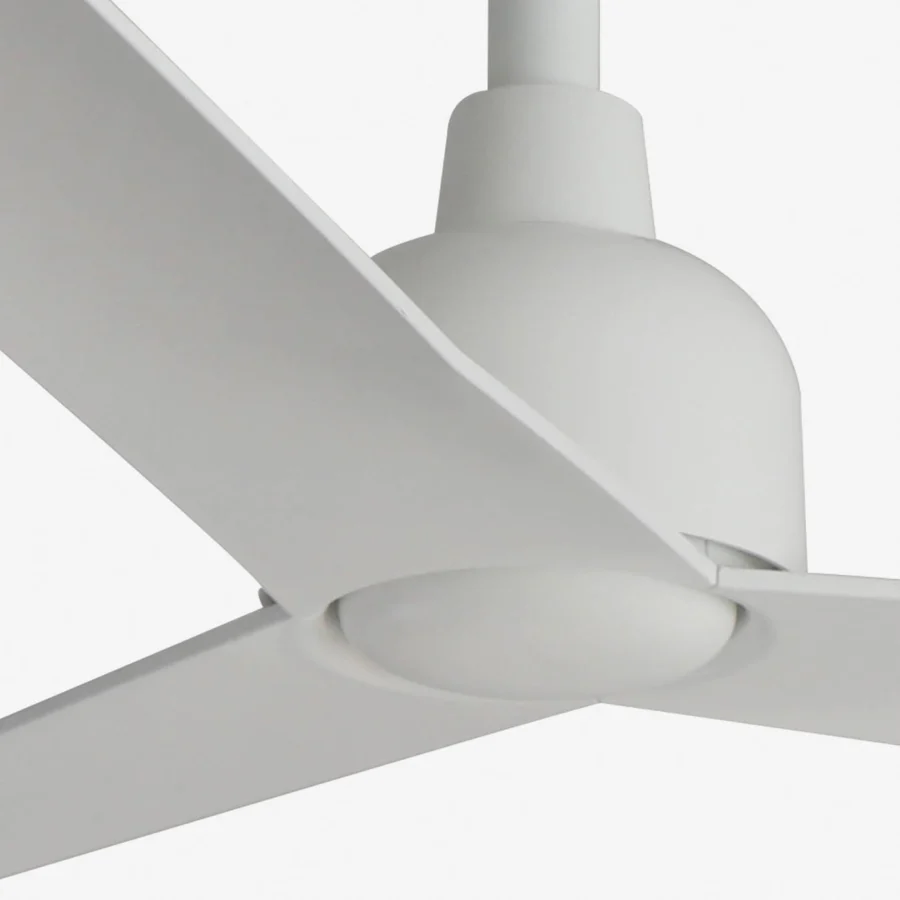 Ceiling fan by Faro Barcelona in white metal with three linear blades and an energy efficient motor for airflow control
