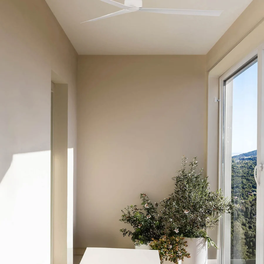 Ceiling fan by Faro Barcelona in metal with a matte white finish, showcasing three tapered blades and a cylindrical mount